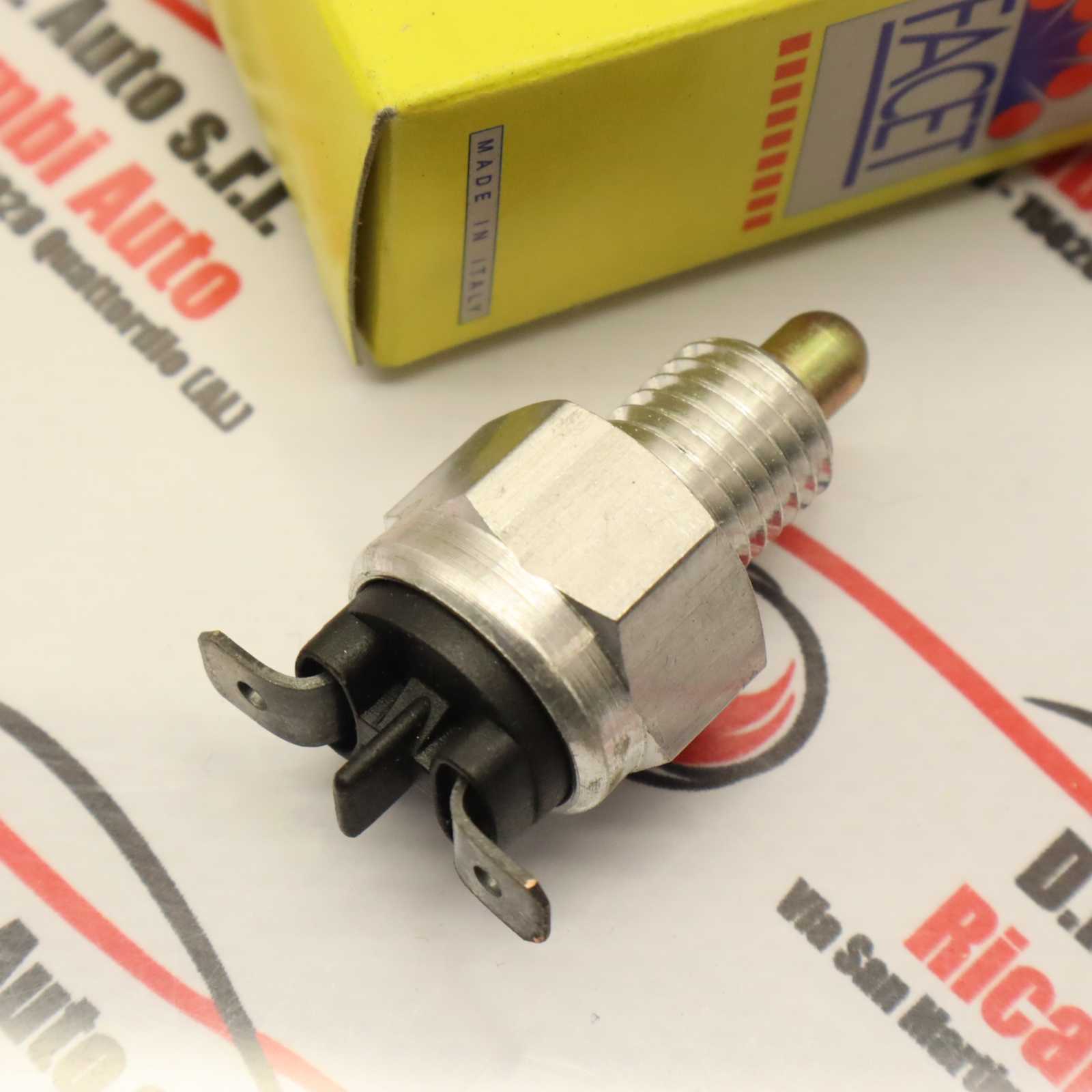 Interrupteur Feux Arrière Facet 7.6197 - Compatible Toyota Yaris, Suzuki Swift, Lexus IS, Etc. - 4