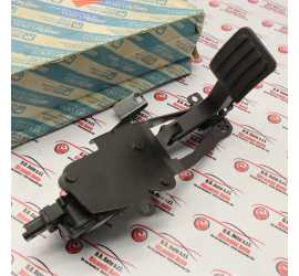 PEDALE ACCELERATORE...