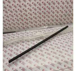 RASCHIAVETRO PORTA POST. DX...