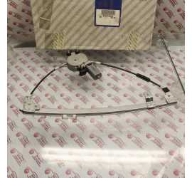 ALZACRISTALLO ANT. DX...