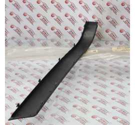 MODANATURA DESTRA PARAURTI...