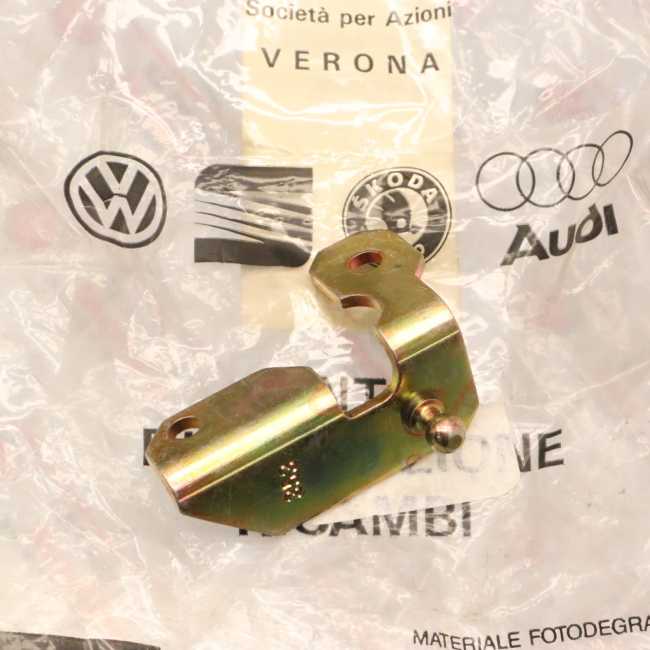 STAFFA POMPA INIEZIONE VW GOLF 89-94 COD. 068130142G NUOVA ORIGINALE