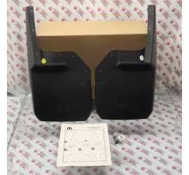 COPPIA PARASPRUZZI...