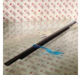 RASCHIAVETRO PORTA POST. DX...